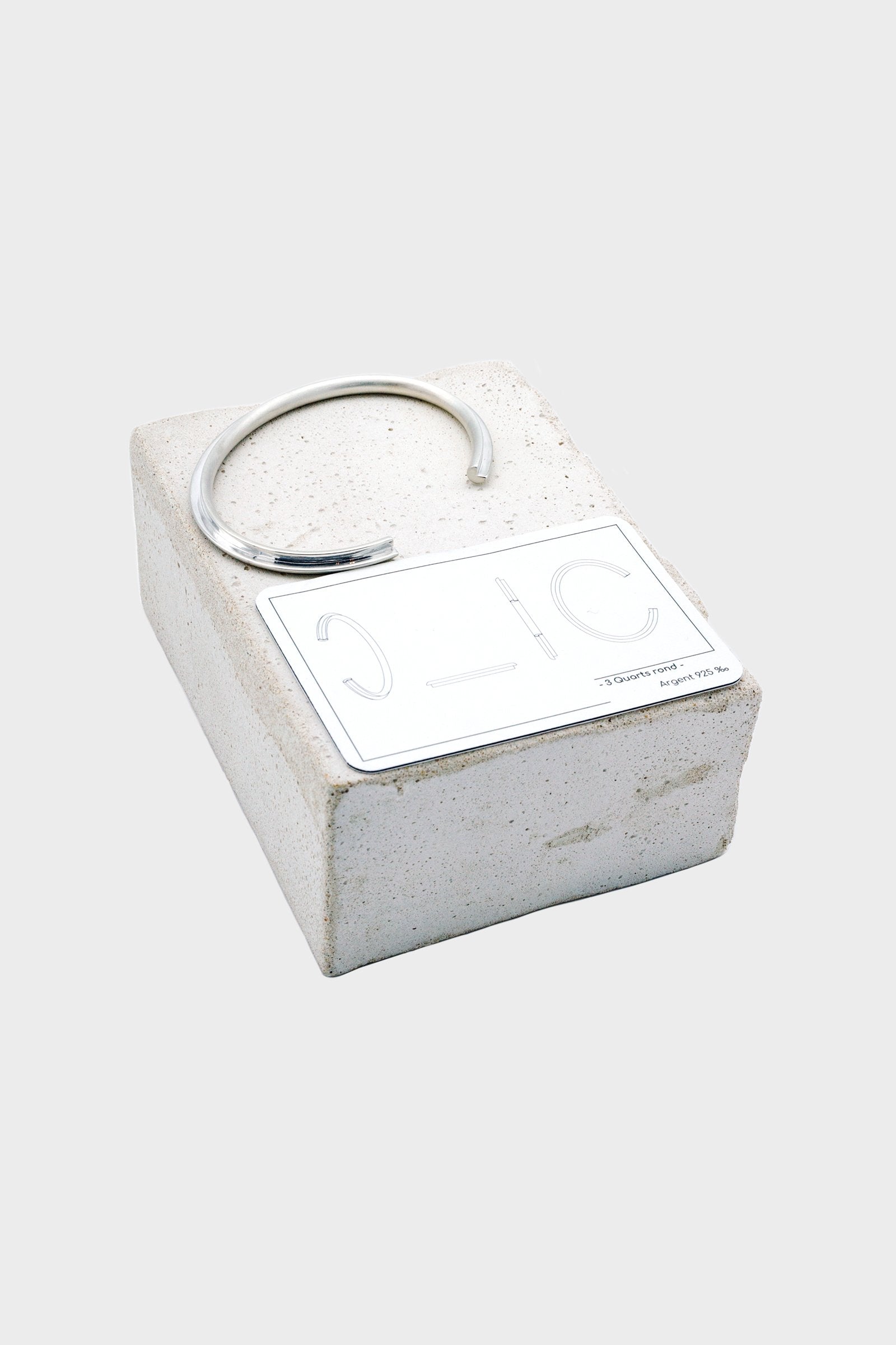 Le Bracelet 3/4 Rond